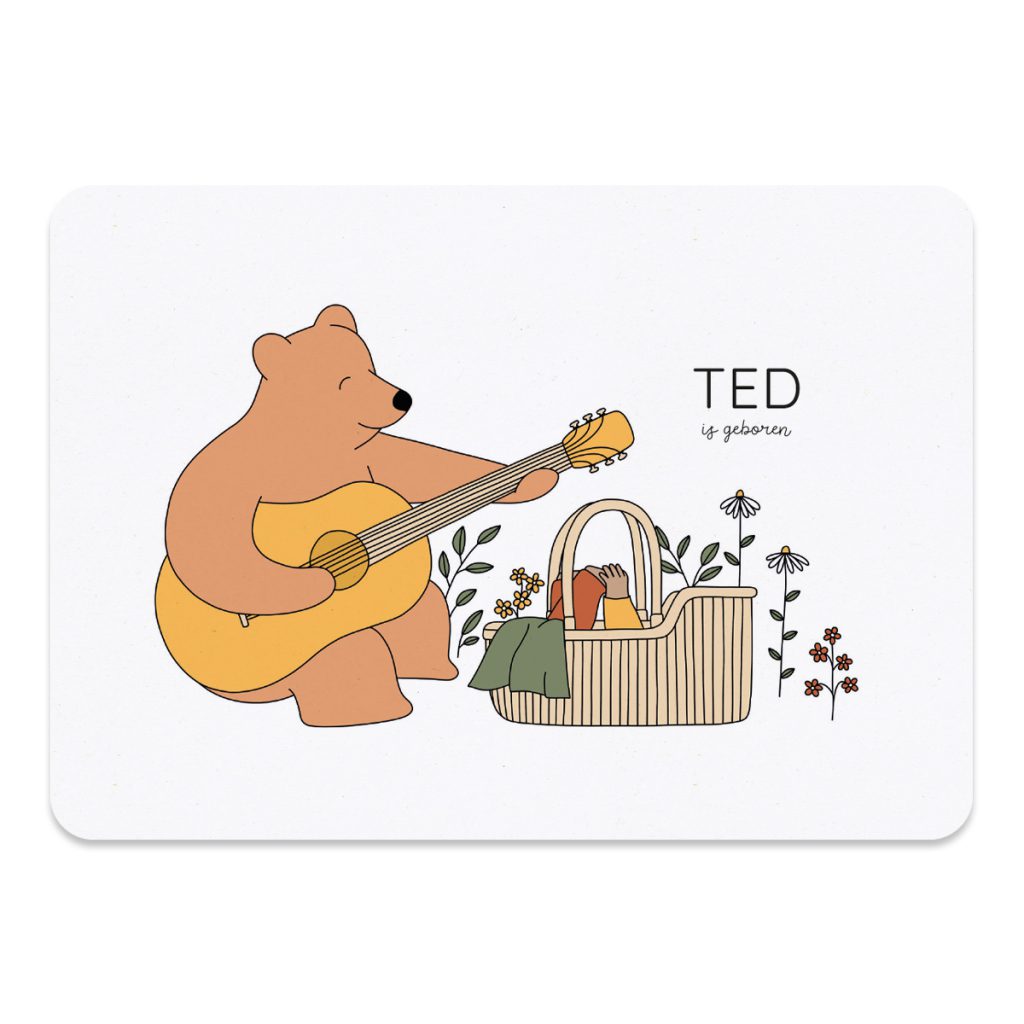 Een vrolijk geboortekaartje met een beer met gitaar en een kindje in een mandje. Een mooi geboortekaartje voor een donker kindje. 