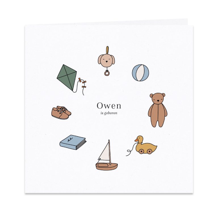 Een lief, elegant en vrolijk geboortekaartje met bootje, beer, eendje, vlieger, schoentjes, boek, bal en hondje.